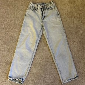 Light Wash Vintage Straight-Leg Jean